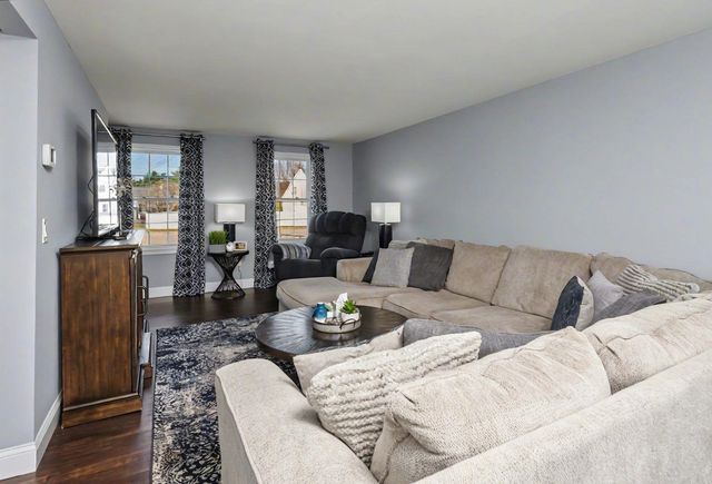 18 Brent Court, Manchester, NH 03103