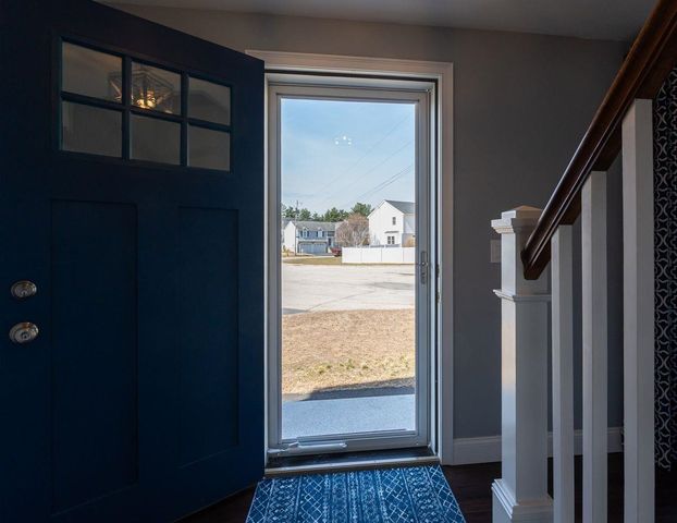 18 Brent Court, Manchester, NH 03103