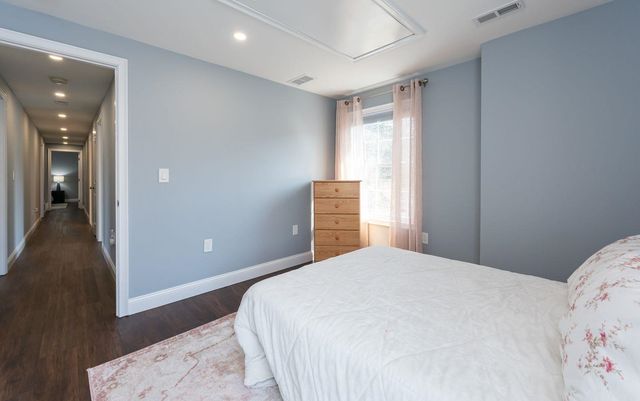 18 Brent Court, Manchester, NH 03103