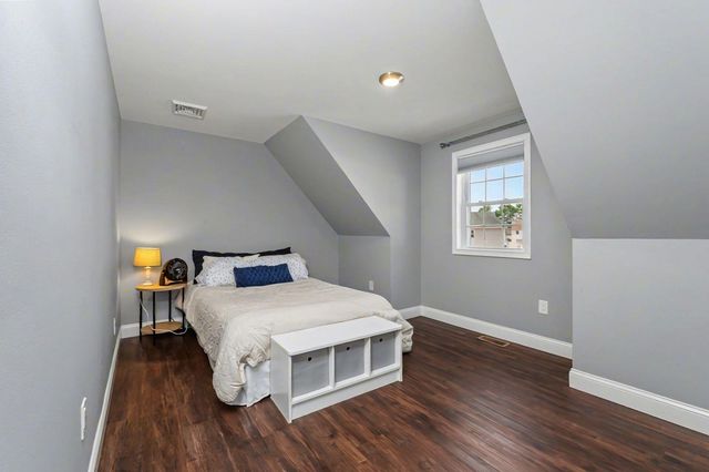 18 Brent Court, Manchester, NH 03103