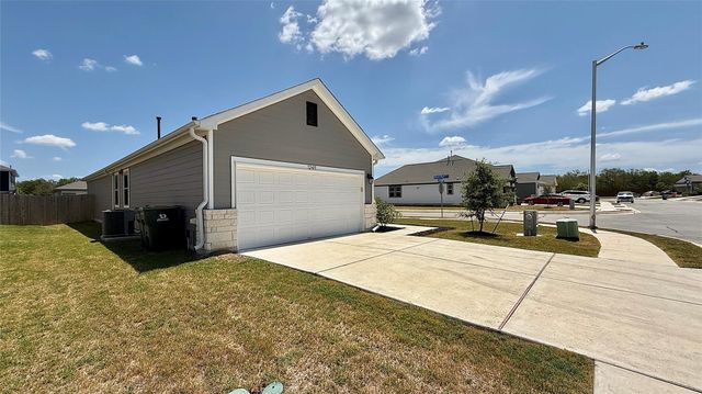 12411 Zenyatta DR, Buda, TX 78610