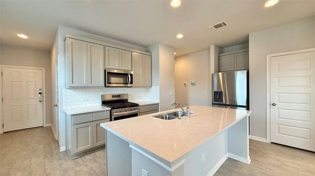 12411 Zenyatta DR, Buda, TX 78610