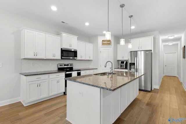 3015 Henry Road SE, Decatur, AL 35603