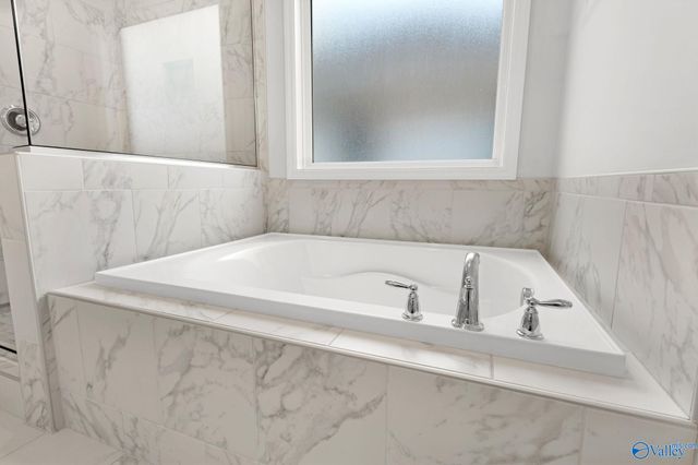 3015 Henry Road SE, Decatur, AL 35603