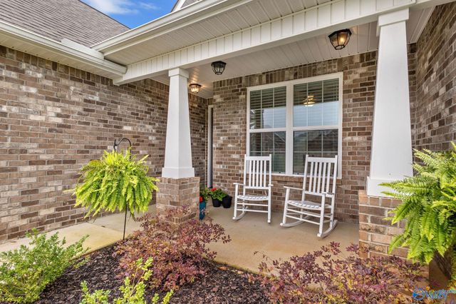 3015 Henry Road SE, Decatur, AL 35603