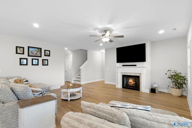 3015 Henry Road SE, Decatur, AL 35603