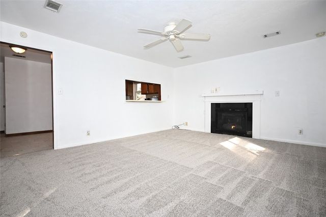 393 Collins Dr, Penn Hills, PA 15235