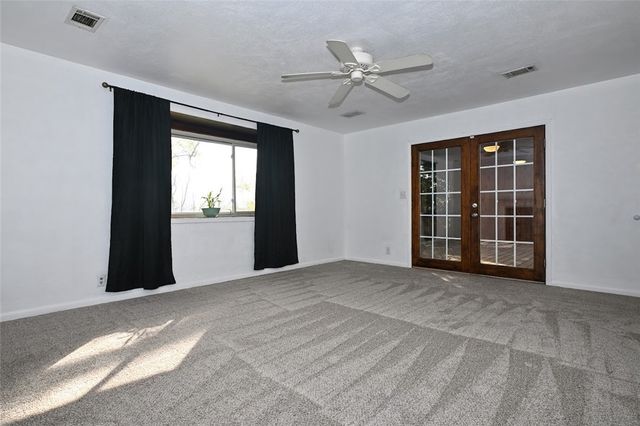 393 Collins Dr, Penn Hills, PA 15235