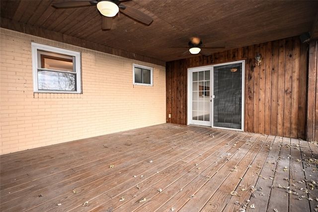 393 Collins Dr, Penn Hills, PA 15235