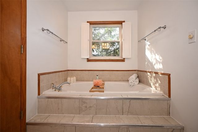 393 Collins Dr, Penn Hills, PA 15235