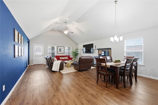 2018 Eagle View Drive, Navasota, TX 77868