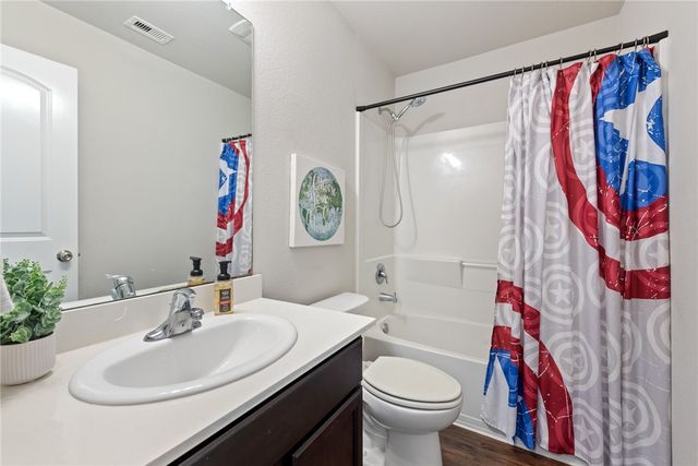 2018 Eagle View Drive, Navasota, TX 77868