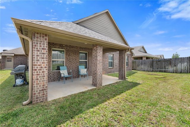 2018 Eagle View Drive, Navasota, TX 77868
