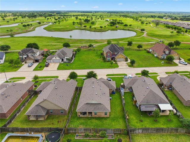 2018 Eagle View Drive, Navasota, TX 77868