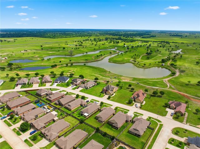 2018 Eagle View Drive, Navasota, TX 77868
