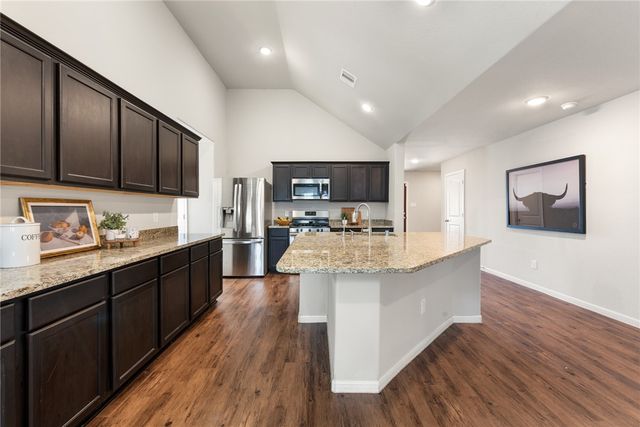 2018 Eagle View Drive, Navasota, TX 77868