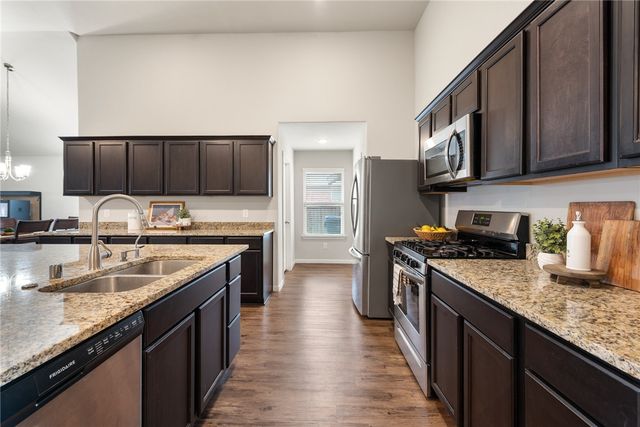 2018 Eagle View Drive, Navasota, TX 77868
