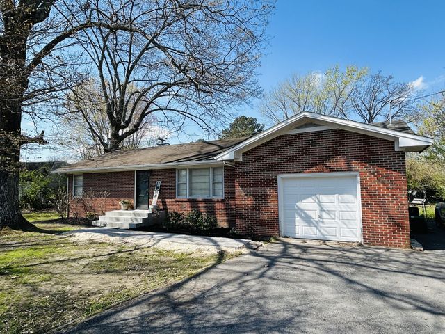 1113 Bond St, Manchester, TN 37355