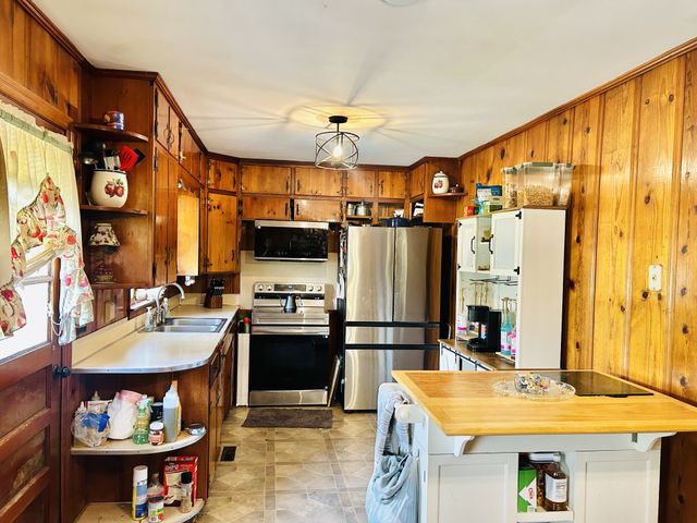 1113 Bond St, Manchester, TN 37355