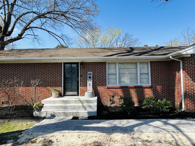 1113 Bond St, Manchester, TN 37355