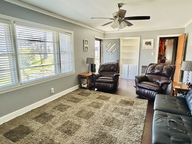 1113 Bond St, Manchester, TN 37355