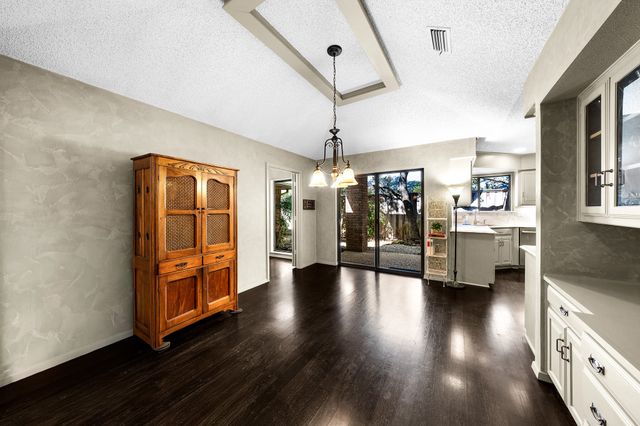 9317 Moss Trail, Dallas, TX 75231