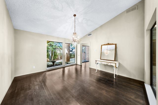 9317 Moss Trail, Dallas, TX 75231