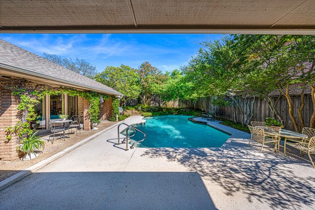 9317 Moss Trail, Dallas, TX 75231