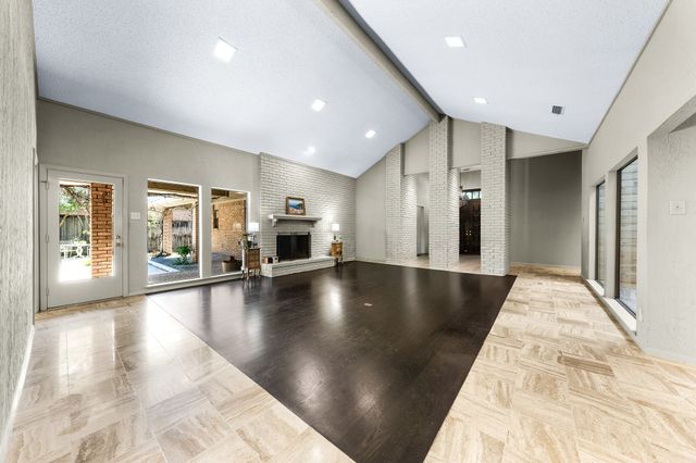 9317 Moss Trail, Dallas, TX 75231