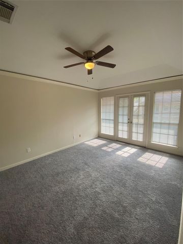 5515 Strack Road 135, Houston, TX 77069
