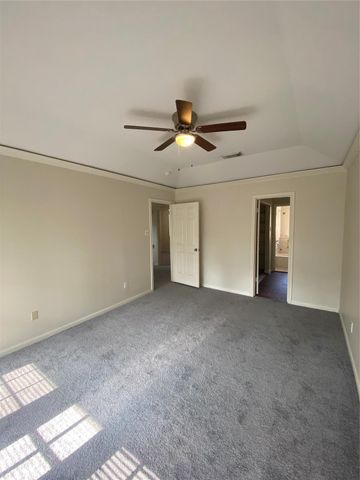 5515 Strack Road 135, Houston, TX 77069