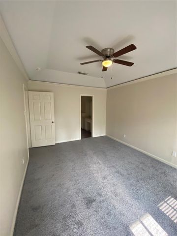 5515 Strack Road 135, Houston, TX 77069
