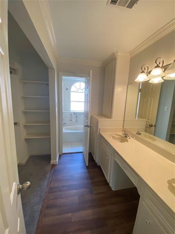 5515 Strack Road 135, Houston, TX 77069