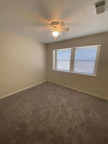 5515 Strack Road 135, Houston, TX 77069
