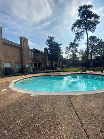 5515 Strack Road 135, Houston, TX 77069