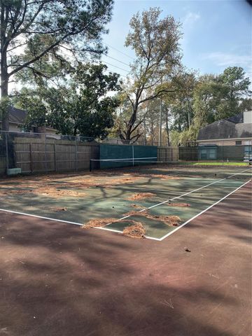 5515 Strack Road 135, Houston, TX 77069