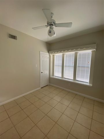 5515 Strack Road 135, Houston, TX 77069
