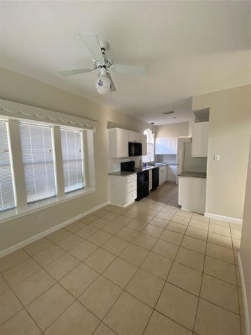 5515 Strack Road 135, Houston, TX 77069