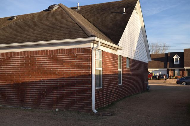 151 WOODSHIRE DR, Brighton, TN 38011