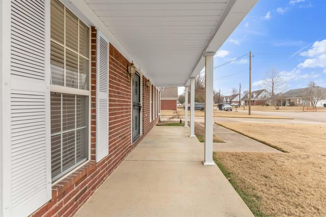 151 WOODSHIRE DR, Brighton, TN 38011