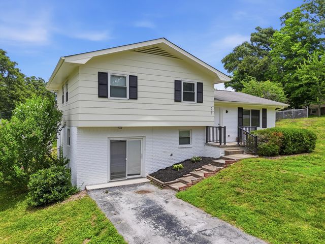 8307 Friendly Court, Ooltewah, TN 37363