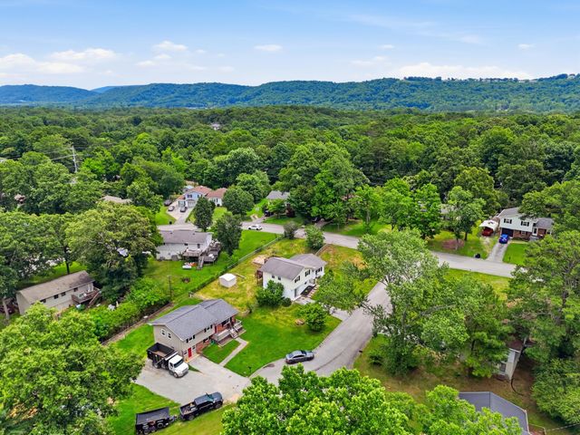 8307 Friendly Court, Ooltewah, TN 37363