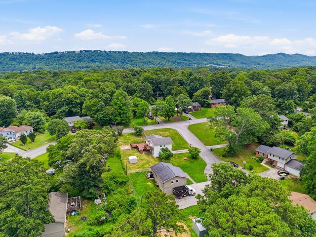 8307 Friendly Court, Ooltewah, TN 37363