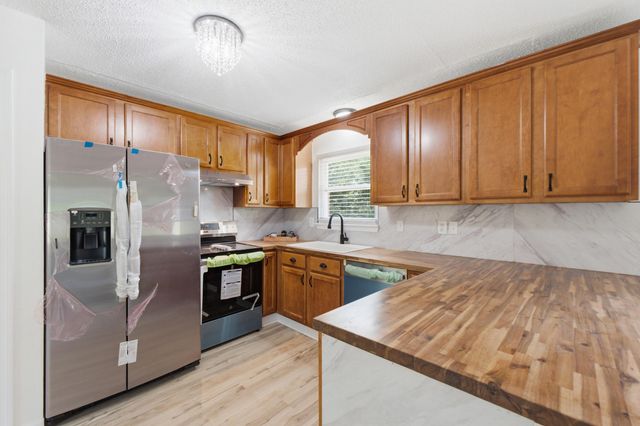 8307 Friendly Court, Ooltewah, TN 37363