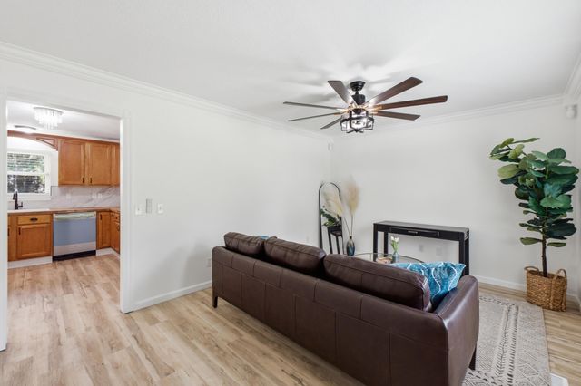 8307 Friendly Court, Ooltewah, TN 37363