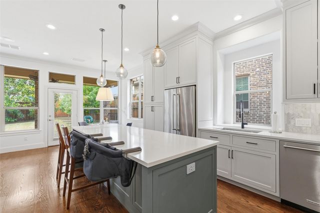 2252 Forest Hollow Park, Dallas, TX 75228