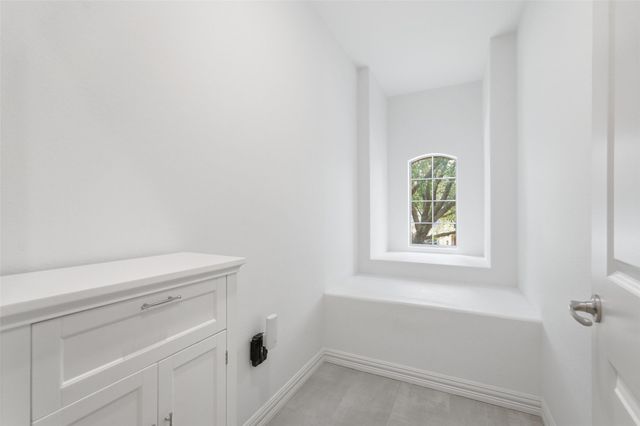 2252 Forest Hollow Park, Dallas, TX 75228