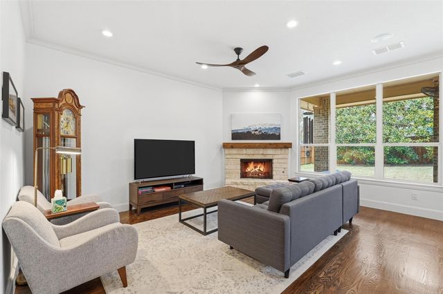 2252 Forest Hollow Park, Dallas, TX 75228