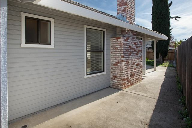 1740 Edwin Dr, Yuba City, CA 95993