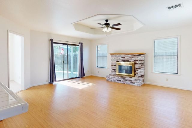 1740 Edwin Dr, Yuba City, CA 95993